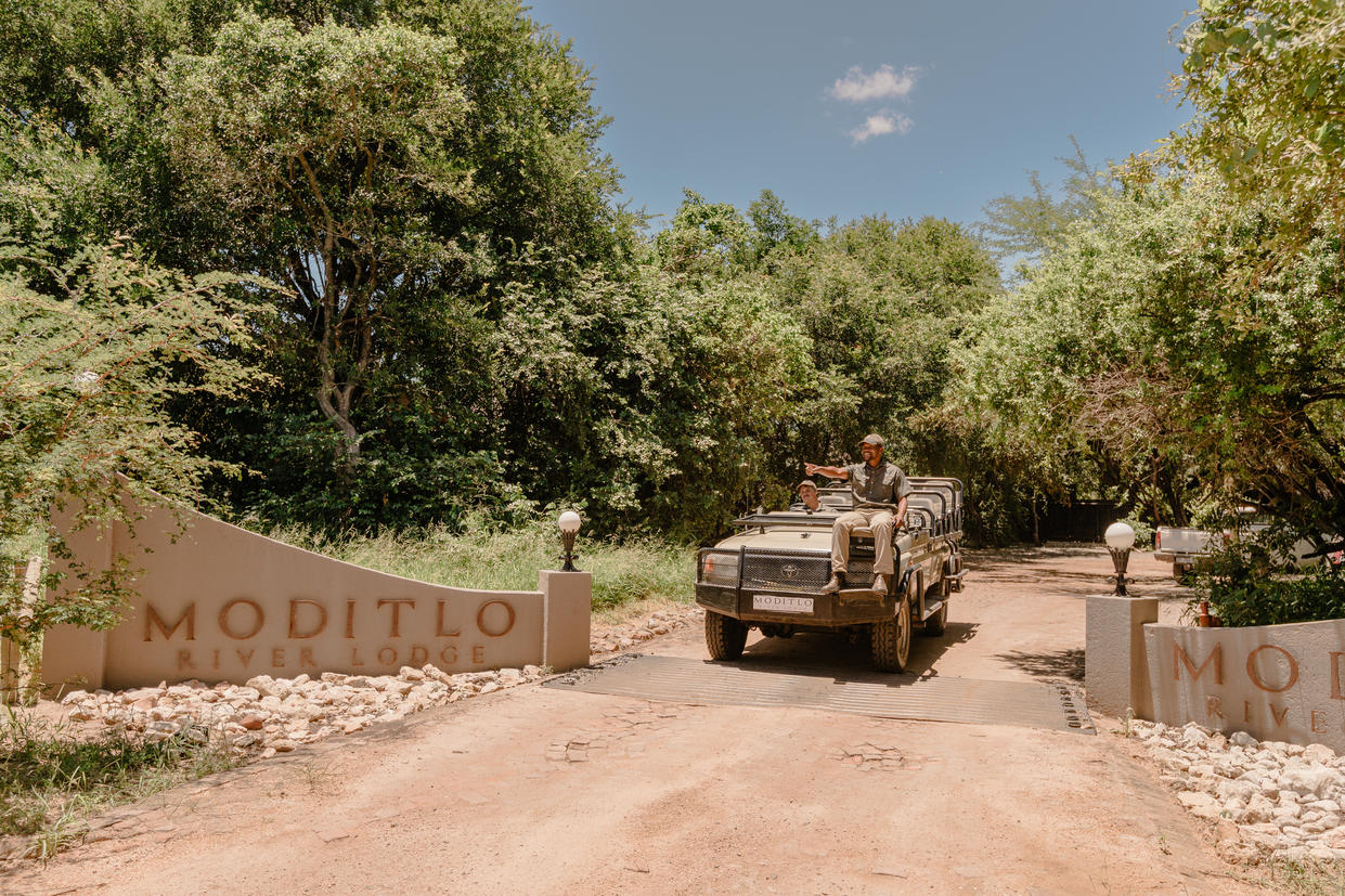 Moditlo River Lodge entrance