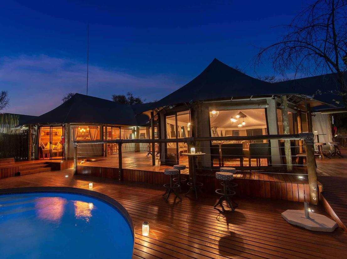 Lodge by night