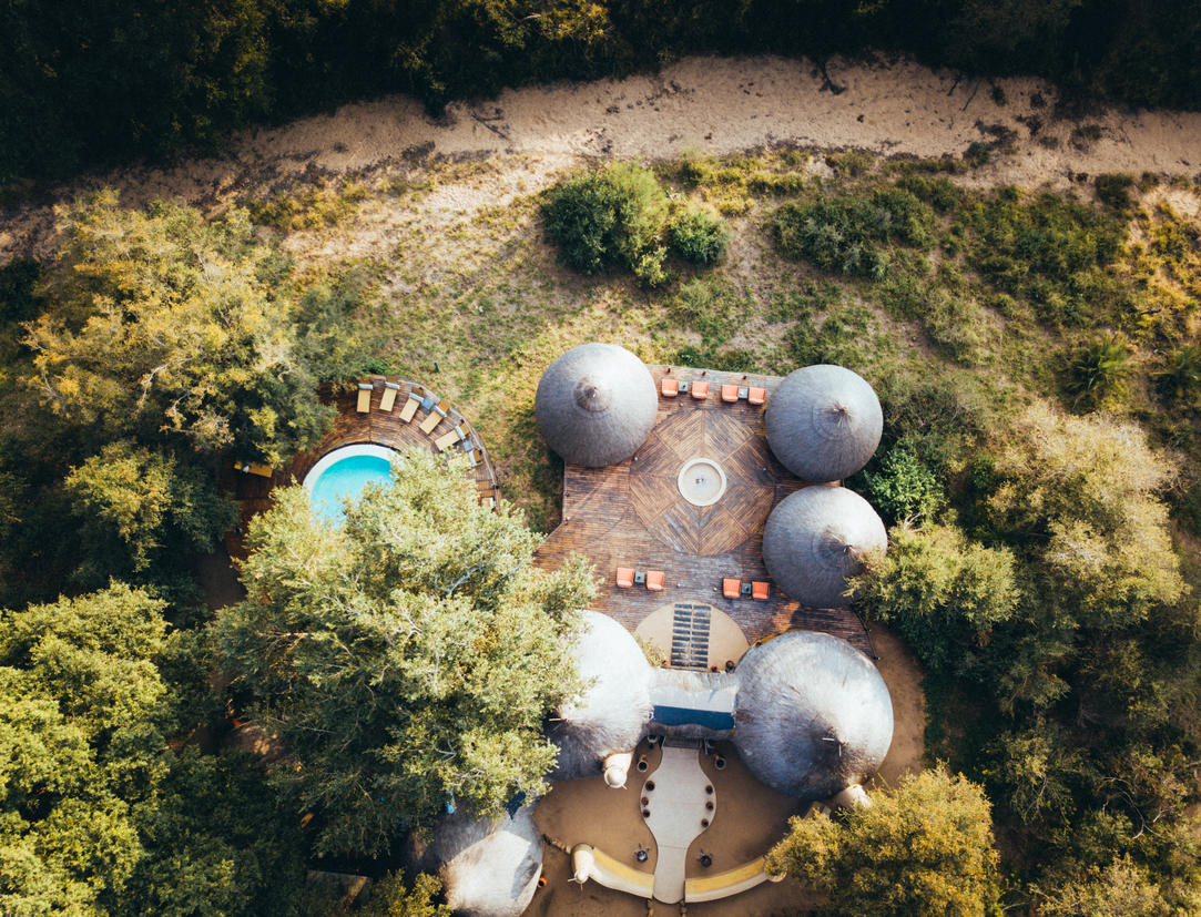 Hoyo Hoyo Safari Lodge - Arial View 5